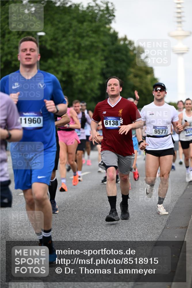 29.06.2025 - hella hamburg halbmarathon Dr. Thomas Lammeyer http://msf.ph/oto/8518915 29.06.2025 10:04:39 Kennedybrücke 1019, 1544, 1568, 1583, 1611, 1681, 2027, 2086, 2236, 2426, 2474, 2606, 2652, 2982, 3059, 3141, 3319, 3400, 3983, 4579, 4616, 4767, 4940, 4945, 5033, 5418, 6138, 6174, 6220, 6443, 6470, 6636, 8669, 9450, 9485, 9553, 9555, 9577, 9622, 10188, 10271, 10534, 10599, 10742, 10766, 10797, 11324 meine-sportfotos.de