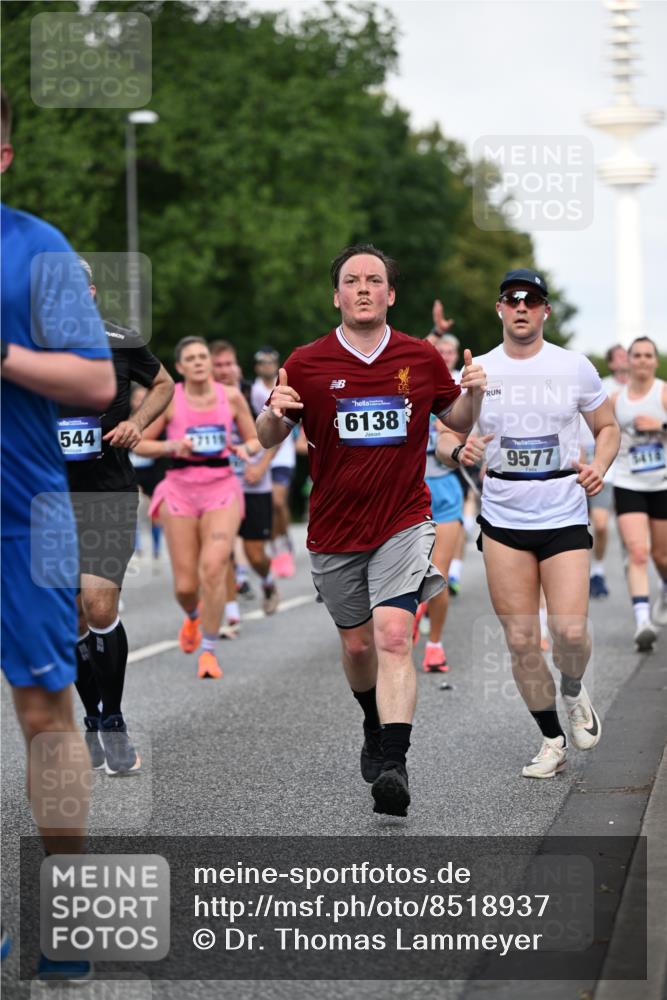 29.06.2025 - hella hamburg halbmarathon Dr. Thomas Lammeyer http://msf.ph/oto/8518937 29.06.2025 10:04:39 Kennedybrücke 1019, 1544, 1568, 1583, 1611, 1681, 2027, 2086, 2236, 2426, 2474, 2606, 2652, 2982, 3059, 3141, 3319, 3400, 3983, 4579, 4616, 4767, 4940, 4945, 5033, 5418, 6138, 6174, 6220, 6443, 6470, 6636, 8669, 9450, 9485, 9553, 9555, 9577, 9622, 10188, 10271, 10534, 10599, 10742, 10766, 10797, 11324 meine-sportfotos.de