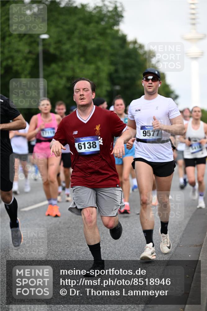 29.06.2025 - hella hamburg halbmarathon Dr. Thomas Lammeyer http://msf.ph/oto/8518946 29.06.2025 10:04:40 Kennedybrücke 1019, 1544, 1568, 1583, 1611, 1681, 2027, 2086, 2236, 2426, 2474, 2606, 2652, 2982, 3059, 3141, 3319, 3400, 3983, 4579, 4616, 4767, 4940, 4945, 5033, 5418, 6138, 6174, 6220, 6443, 6470, 6757, 8255, 8669, 9450, 9485, 9553, 9555, 9577, 10188, 10271, 10534, 10599, 10766, 10797, 11324 meine-sportfotos.de