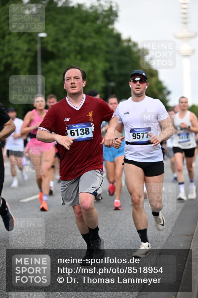 29.06.2025 - hella hamburg halbmarathon Dr. Thomas Lammeyer http://msf.ph/oto/8518954 29.06.2025 10:04:40 Kennedybrücke 1019, 1544, 1568, 1583, 1611, 1681, 2027, 2086, 2236, 2426, 2474, 2606, 2652, 2982, 3059, 3141, 3319, 3400, 3983, 4579, 4616, 4767, 4940, 4945, 5033, 5418, 6138, 6174, 6220, 6443, 6470, 6757, 8255, 8669, 9450, 9485, 9553, 9555, 9577, 10188, 10271, 10534, 10599, 10766, 10797, 11324 meine-sportfotos.de