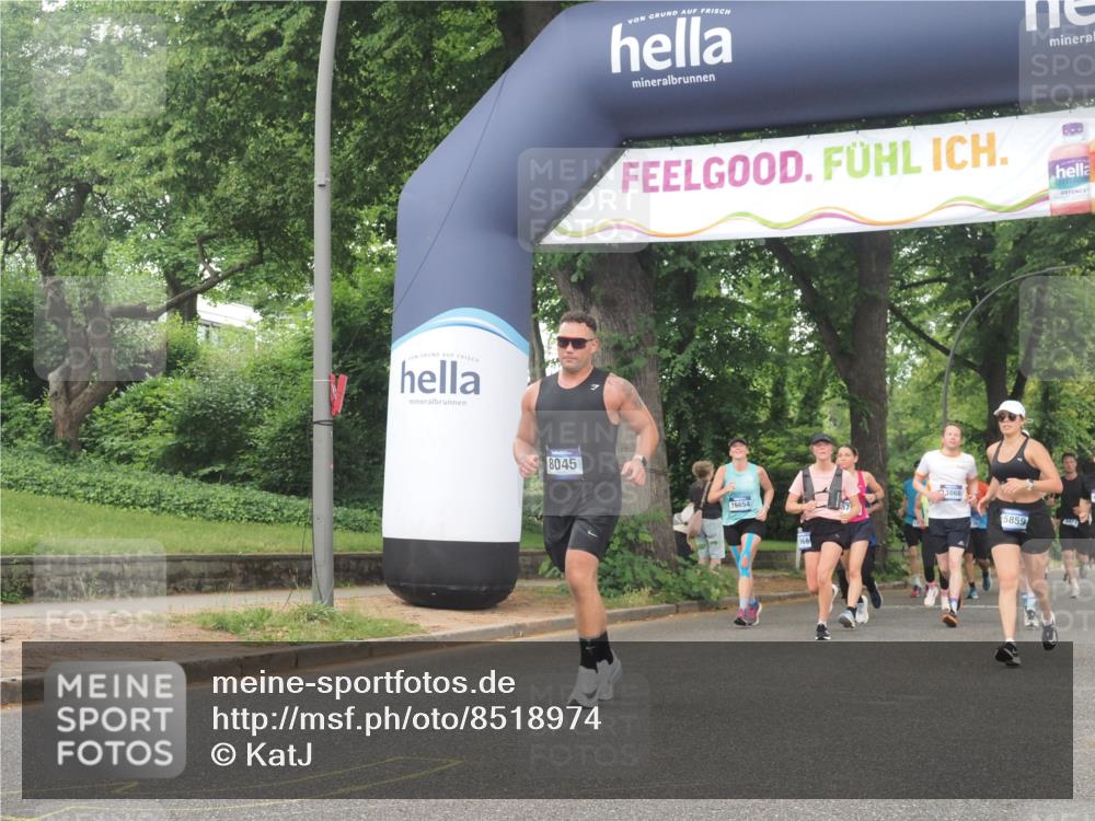 29.06.2025 - hella hamburg halbmarathon KatJ http://msf.ph/oto/8518974 29.06.2025 10:48:53 Zwischen KM18-KM19 1674, 6602, 6752, 7636, 8045, 8478 meine-sportfotos.de