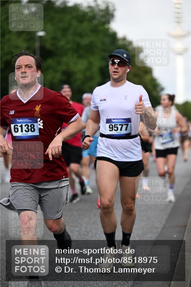 29.06.2025 - hella hamburg halbmarathon Dr. Thomas Lammeyer http://msf.ph/oto/8518975 29.06.2025 10:04:40 Kennedybrücke 1019, 1544, 1568, 1583, 1611, 1681, 2027, 2086, 2236, 2426, 2474, 2606, 2652, 2982, 3059, 3141, 3319, 3400, 3983, 4579, 4616, 4767, 4940, 4945, 5033, 5418, 6138, 6174, 6220, 6443, 6470, 6757, 8255, 8669, 9450, 9485, 9553, 9555, 9577, 10188, 10271, 10534, 10599, 10766, 10797, 11324 meine-sportfotos.de