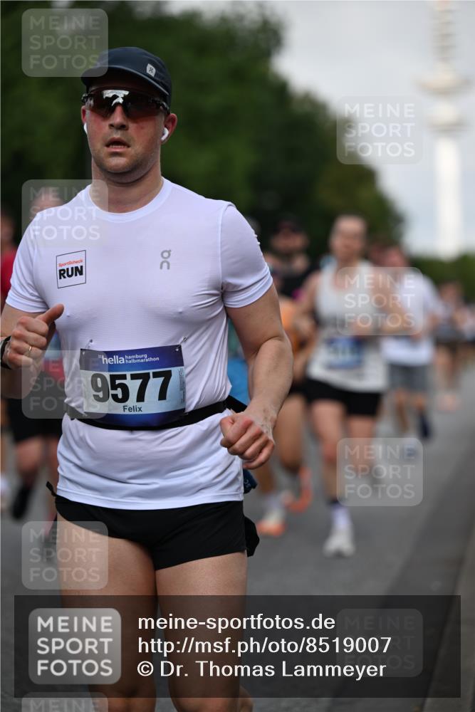 29.06.2025 - hella hamburg halbmarathon Dr. Thomas Lammeyer http://msf.ph/oto/8519007 29.06.2025 10:04:41 Kennedybrücke 1019, 1544, 1568, 1583, 1611, 1681, 2086, 2236, 2426, 2474, 2606, 2652, 2982, 3059, 3141, 3319, 3400, 3983, 4579, 4616, 4767, 4940, 4945, 5033, 5418, 6138, 6174, 6220, 6443, 6470, 6757, 8255, 9450, 9485, 9553, 9555, 9577, 10188, 10271, 10599, 10766, 10797, 11324 meine-sportfotos.de