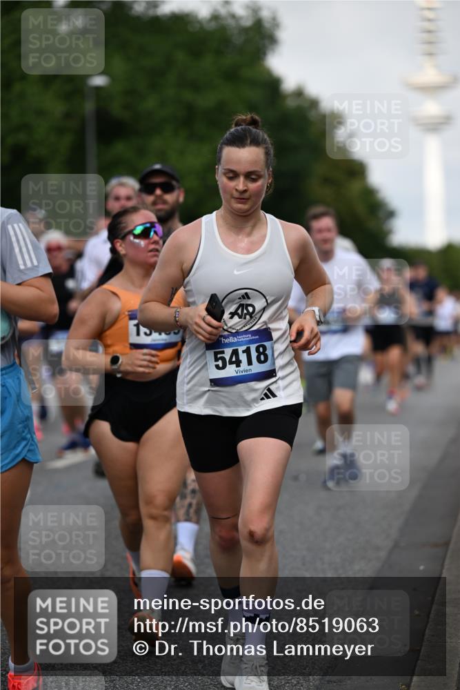 29.06.2025 - hella hamburg halbmarathon Dr. Thomas Lammeyer http://msf.ph/oto/8519063 29.06.2025 10:04:43 Kennedybrücke 1019, 1544, 1568, 1583, 1611, 1681, 2086, 2236, 2426, 2982, 3059, 3141, 3319, 3400, 3983, 4579, 4616, 4767, 4945, 5033, 5418, 6138, 6174, 6220, 6470, 6757, 8255, 8478, 9450, 9553, 9555, 9577, 10188, 10271, 10599, 10797, 11324 meine-sportfotos.de