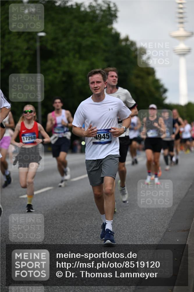 29.06.2025 - hella hamburg halbmarathon Dr. Thomas Lammeyer http://msf.ph/oto/8519120 29.06.2025 10:04:45 Kennedybrücke 1019, 1544, 1568, 1583, 1611, 1681, 2086, 2236, 2426, 3059, 3141, 3400, 3983, 4579, 4616, 4945, 5033, 5418, 6138, 6174, 6220, 6714, 6757, 8255, 8478, 9450, 9553, 9555, 9577, 10188, 10271, 10599, 10797, 11324 meine-sportfotos.de