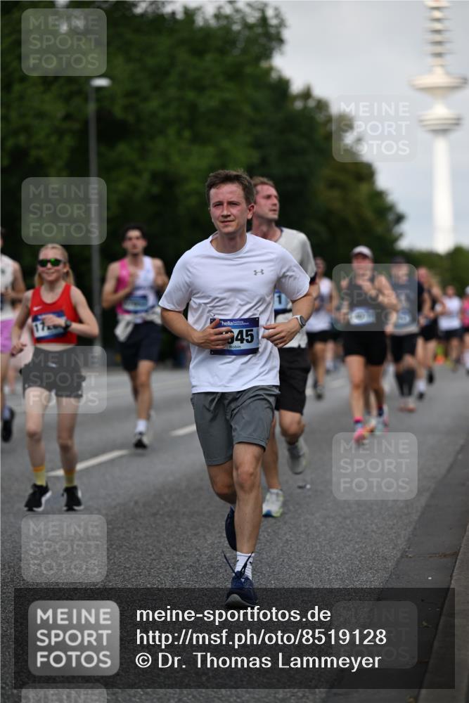 29.06.2025 - hella hamburg halbmarathon Dr. Thomas Lammeyer http://msf.ph/oto/8519128 29.06.2025 10:04:45 Kennedybrücke 1019, 1544, 1568, 1583, 1611, 1681, 2086, 2236, 2426, 3059, 3141, 3400, 3983, 4579, 4616, 4945, 5033, 5418, 6138, 6174, 6220, 6714, 6757, 8255, 8478, 9450, 9553, 9555, 9577, 10188, 10271, 10599, 10797, 11324 meine-sportfotos.de