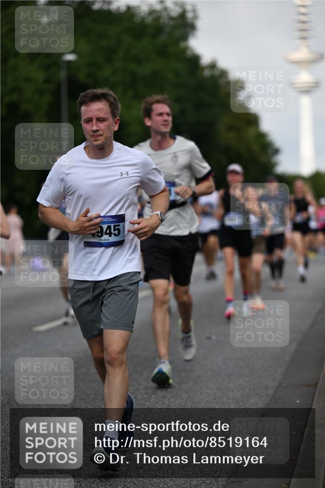 29.06.2025 - hella hamburg halbmarathon Dr. Thomas Lammeyer http://msf.ph/oto/8519164 29.06.2025 10:04:45 Kennedybrücke 1019, 1544, 1568, 1583, 1611, 1681, 2086, 2236, 2426, 3059, 3141, 3400, 3983, 4579, 4616, 4945, 5033, 5418, 6138, 6174, 6220, 6714, 6757, 8255, 8478, 9450, 9553, 9555, 9577, 10188, 10271, 10599, 10797, 11324 meine-sportfotos.de