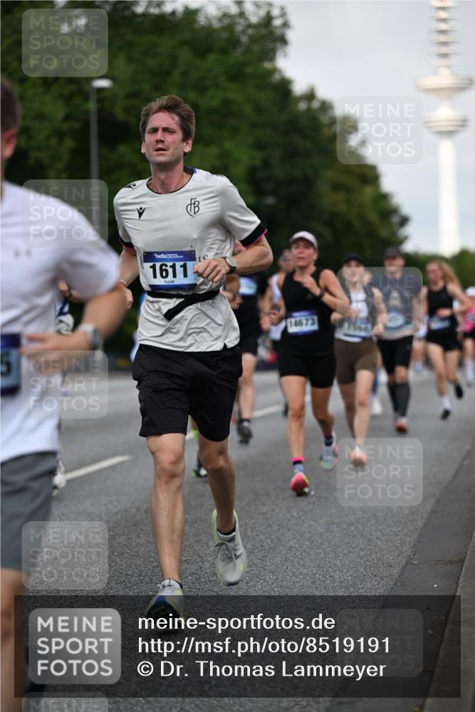 29.06.2025 - hella hamburg halbmarathon Dr. Thomas Lammeyer http://msf.ph/oto/8519191 29.06.2025 10:04:46 Kennedybrücke 1019, 1544, 1568, 1583, 1611, 1681, 2086, 2236, 2426, 3059, 3141, 3400, 3983, 4616, 4945, 5033, 5418, 5870, 6138, 6220, 6714, 6757, 8255, 8478, 9450, 9553, 9555, 9577, 10188, 10271, 10599, 10797, 11324 meine-sportfotos.de