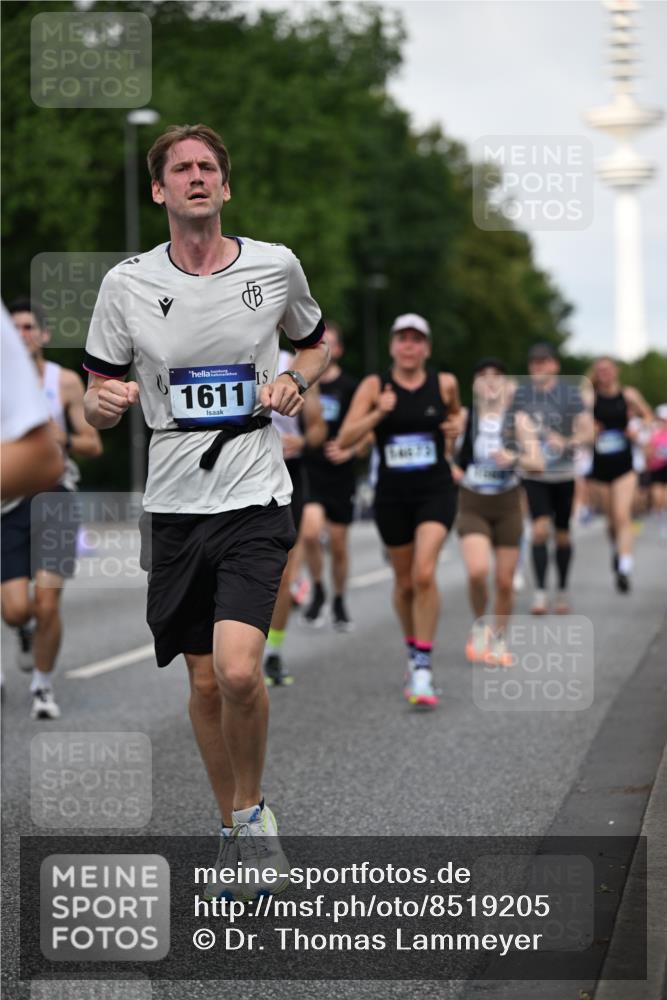 29.06.2025 - hella hamburg halbmarathon Dr. Thomas Lammeyer http://msf.ph/oto/8519205 29.06.2025 10:04:46 Kennedybrücke 1019, 1544, 1568, 1583, 1611, 1681, 2086, 2236, 2426, 3059, 3141, 3400, 3983, 4616, 4945, 5033, 5418, 5870, 6138, 6220, 6714, 6757, 8255, 8478, 9450, 9553, 9555, 9577, 10188, 10271, 10599, 10797, 11324 meine-sportfotos.de