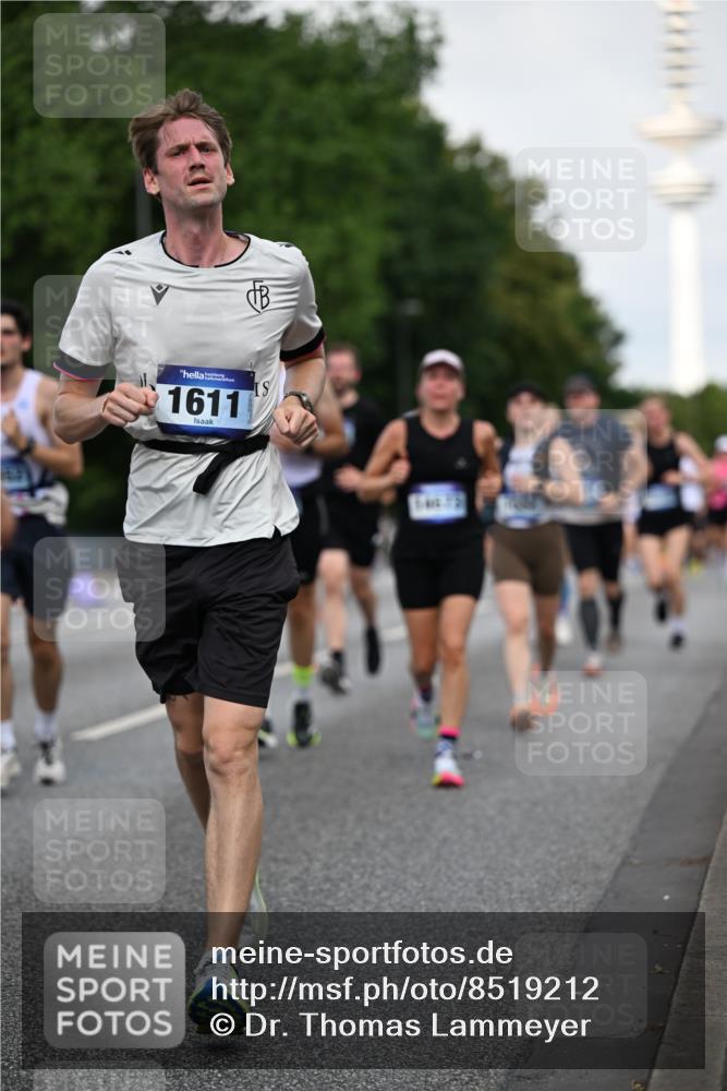 29.06.2025 - hella hamburg halbmarathon Dr. Thomas Lammeyer http://msf.ph/oto/8519212 29.06.2025 10:04:47 Kennedybrücke 1544, 1568, 1611, 1681, 2086, 2236, 2354, 3059, 3141, 3400, 3983, 4616, 4708, 4945, 5033, 5418, 5870, 6138, 6147, 6220, 6714, 6757, 8255, 8478, 9553, 9555, 9577, 10188, 10271, 10797, 11324 meine-sportfotos.de