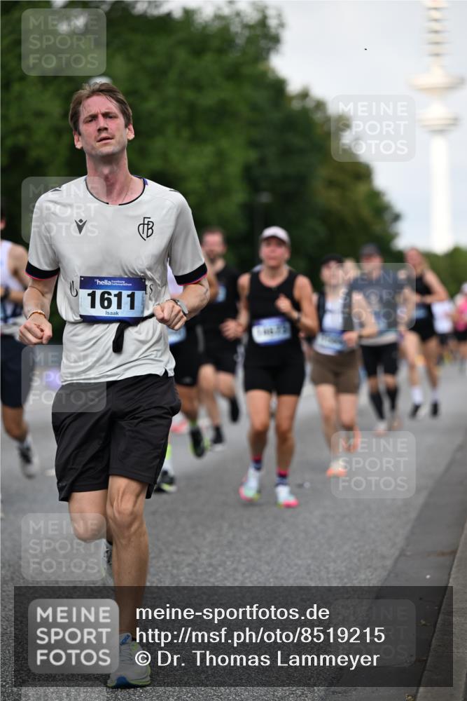 29.06.2025 - hella hamburg halbmarathon Dr. Thomas Lammeyer http://msf.ph/oto/8519215 29.06.2025 10:04:47 Kennedybrücke 1544, 1568, 1611, 1681, 2086, 2236, 2354, 3059, 3141, 3400, 3983, 4616, 4708, 4945, 5033, 5418, 5870, 6138, 6147, 6220, 6714, 6757, 8255, 8478, 9553, 9555, 9577, 10188, 10271, 10797, 11324 meine-sportfotos.de