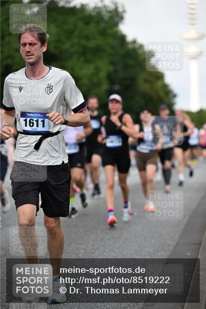 29.06.2025 - hella hamburg halbmarathon Dr. Thomas Lammeyer http://msf.ph/oto/8519222 29.06.2025 10:04:47 Kennedybrücke 1544, 1568, 1611, 1681, 2086, 2236, 2354, 3059, 3141, 3400, 3983, 4616, 4708, 4945, 5033, 5418, 5870, 6138, 6147, 6220, 6714, 6757, 8255, 8478, 9553, 9555, 9577, 10188, 10271, 10797, 11324 meine-sportfotos.de