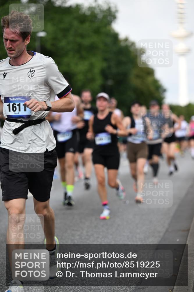 29.06.2025 - hella hamburg halbmarathon Dr. Thomas Lammeyer http://msf.ph/oto/8519225 29.06.2025 10:04:47 Kennedybrücke 1544, 1568, 1611, 1681, 2086, 2236, 2354, 3059, 3141, 3400, 3983, 4616, 4708, 4945, 5033, 5418, 5870, 6138, 6147, 6220, 6714, 6757, 8255, 8478, 9553, 9555, 9577, 10188, 10271, 10797, 11324 meine-sportfotos.de