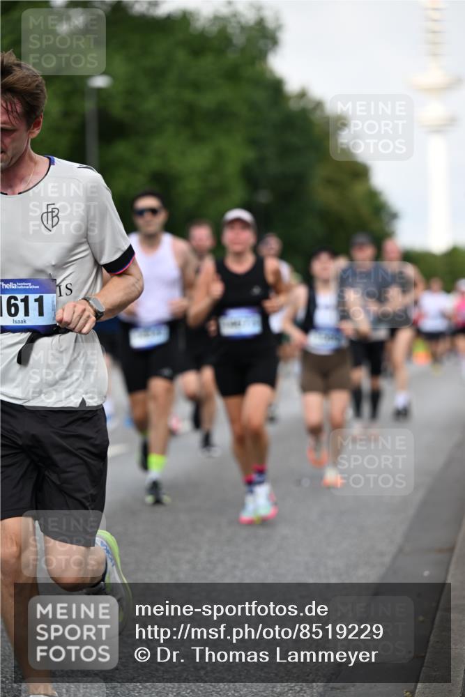 29.06.2025 - hella hamburg halbmarathon Dr. Thomas Lammeyer http://msf.ph/oto/8519229 29.06.2025 10:04:47 Kennedybrücke 1544, 1568, 1611, 1681, 2086, 2236, 2354, 3059, 3141, 3400, 3983, 4616, 4708, 4945, 5033, 5418, 5870, 6138, 6147, 6220, 6714, 6757, 8255, 8478, 9553, 9555, 9577, 10188, 10271, 10797, 11324 meine-sportfotos.de