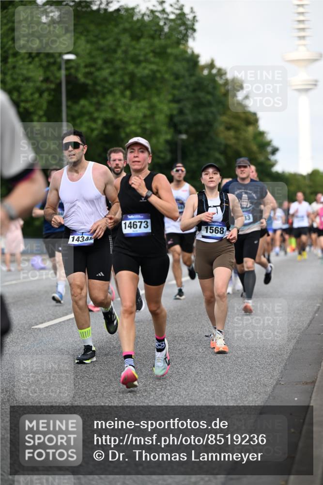 29.06.2025 - hella hamburg halbmarathon Dr. Thomas Lammeyer http://msf.ph/oto/8519236 29.06.2025 10:04:48 Kennedybrücke 1544, 1568, 1611, 1681, 2086, 2236, 2354, 3059, 3141, 3400, 3740, 3983, 4238, 4616, 4708, 4945, 5033, 5418, 5870, 6138, 6147, 6714, 6757, 8255, 8478, 9553, 9555, 9577, 10188, 10271, 10797, 11324 meine-sportfotos.de