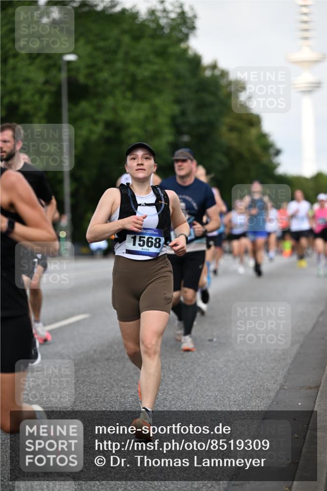 29.06.2025 - hella hamburg halbmarathon Dr. Thomas Lammeyer http://msf.ph/oto/8519309 29.06.2025 10:04:49 Kennedybrücke 1544, 1568, 1611, 1681, 2236, 2354, 3141, 3400, 3740, 3983, 4238, 4616, 4708, 4945, 5033, 5418, 5870, 6138, 6147, 6714, 6757, 8255, 8478, 9553, 9555, 9577, 10188, 10271, 10797, 11324 meine-sportfotos.de