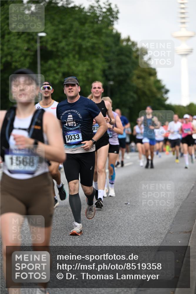 29.06.2025 - hella hamburg halbmarathon Dr. Thomas Lammeyer http://msf.ph/oto/8519358 29.06.2025 10:04:50 Kennedybrücke 1544, 1568, 1611, 1681, 2236, 2354, 3141, 3740, 3983, 4238, 4616, 4708, 4945, 5033, 5418, 5870, 6138, 6147, 6531, 6714, 6757, 6835, 8255, 8478, 9553, 9555, 9577, 10188, 10271, 10797, 11324 meine-sportfotos.de