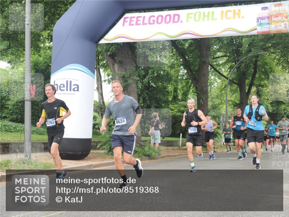 29.06.2025 - hella hamburg halbmarathon KatJ http://msf.ph/oto/8519368 29.06.2025 10:49:12 Zwischen KM18-KM19 1432, 5763, 7250, 8176, 8624 meine-sportfotos.de