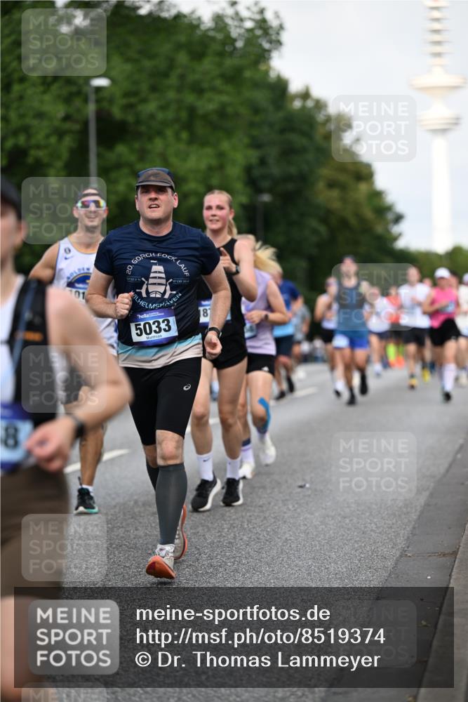 29.06.2025 - hella hamburg halbmarathon Dr. Thomas Lammeyer http://msf.ph/oto/8519374 29.06.2025 10:04:50 Kennedybrücke 1544, 1568, 1611, 1681, 2236, 2354, 3141, 3740, 3983, 4238, 4616, 4708, 4945, 5033, 5418, 5870, 6138, 6147, 6531, 6714, 6757, 6835, 8255, 8478, 9553, 9555, 9577, 10188, 10271, 10797, 11324 meine-sportfotos.de