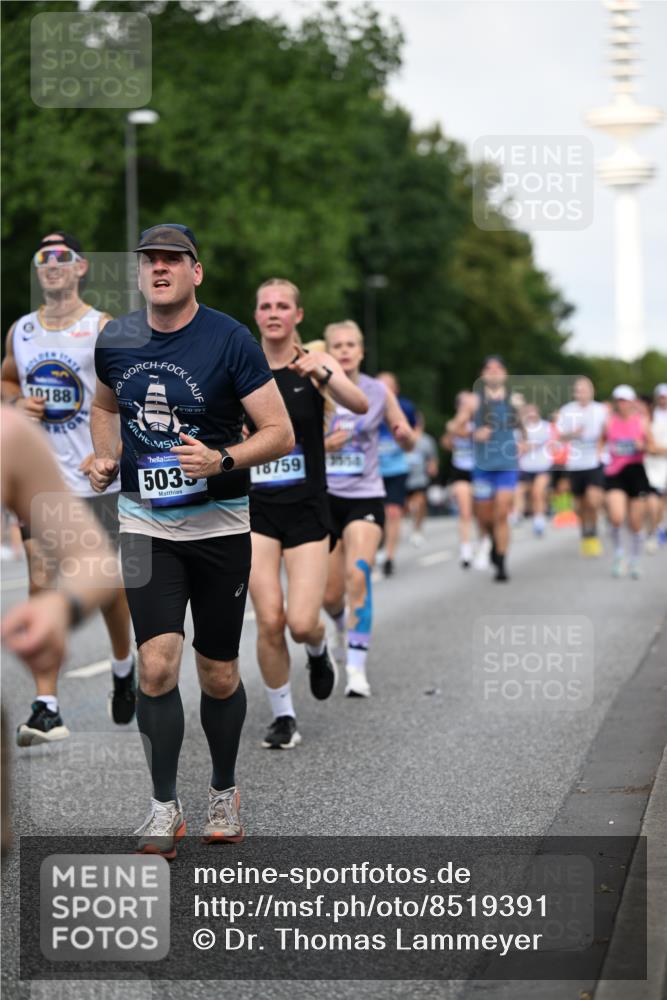29.06.2025 - hella hamburg halbmarathon Dr. Thomas Lammeyer http://msf.ph/oto/8519391 29.06.2025 10:04:51 Kennedybrücke 1544, 1568, 1611, 1681, 2236, 2354, 3141, 3740, 3983, 4238, 4616, 4708, 4945, 5033, 5418, 5870, 6138, 6147, 6487, 6531, 6714, 6757, 6835, 8255, 8478, 9553, 9555, 9577, 10188, 10271, 10797, 11324 meine-sportfotos.de