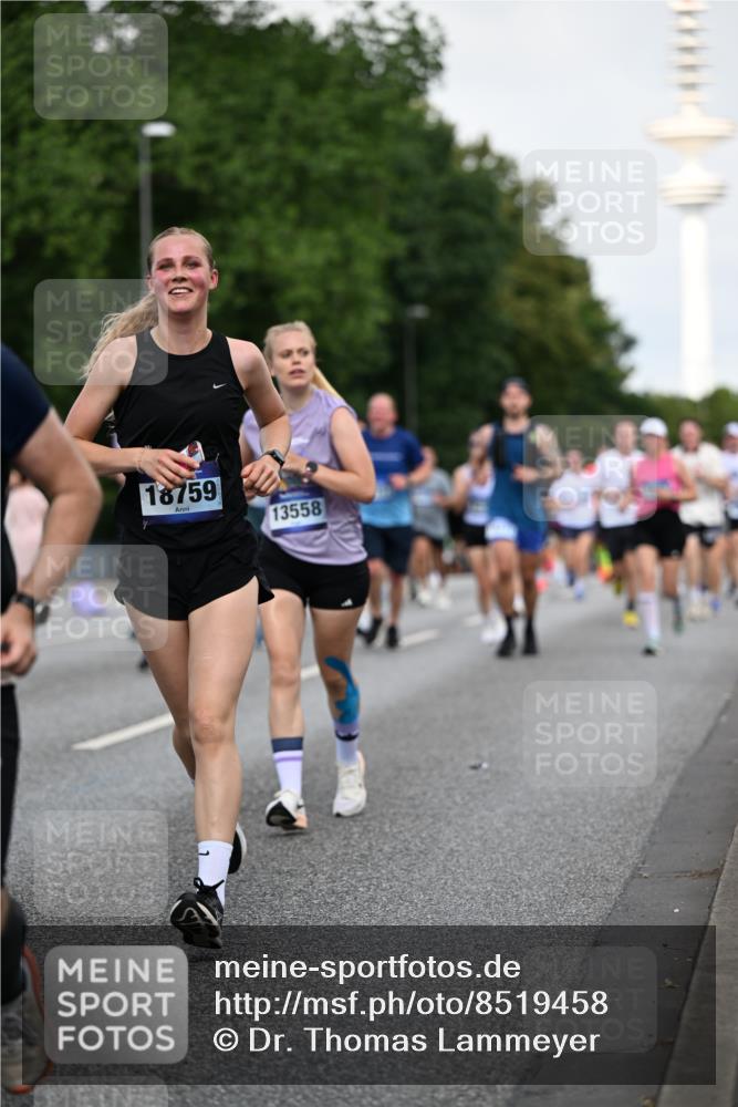 29.06.2025 - hella hamburg halbmarathon Dr. Thomas Lammeyer http://msf.ph/oto/8519458 29.06.2025 10:04:51 Kennedybrücke 1544, 1568, 1611, 1681, 2236, 2354, 3141, 3740, 3983, 4238, 4616, 4708, 4945, 5033, 5418, 5870, 6138, 6147, 6487, 6531, 6714, 6757, 6835, 8255, 8478, 9553, 9555, 9577, 10188, 10271, 10797, 11324 meine-sportfotos.de