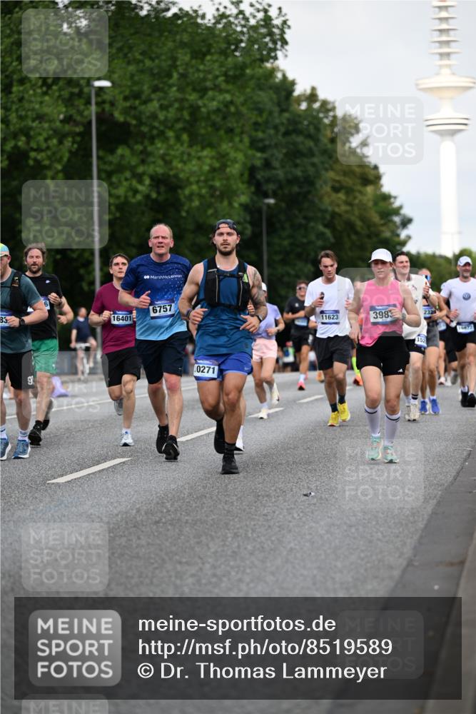 29.06.2025 - hella hamburg halbmarathon Dr. Thomas Lammeyer http://msf.ph/oto/8519589 29.06.2025 10:04:54 Kennedybrücke 1387, 1568, 1611, 1681, 2236, 2354, 2363, 3141, 3740, 3983, 4238, 4249, 4616, 4708, 4945, 5033, 5418, 5870, 6147, 6487, 6531, 6714, 6757, 6835, 7757, 8255, 8478, 8923, 9553, 9555, 10188, 10271, 10797, 11324 meine-sportfotos.de