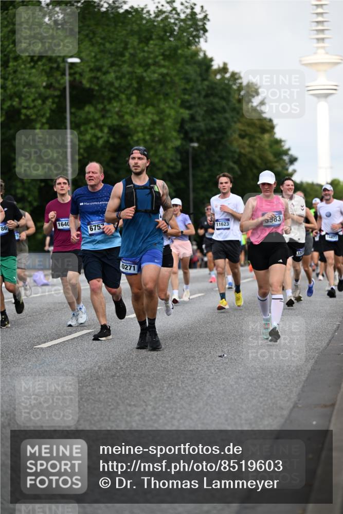 29.06.2025 - hella hamburg halbmarathon Dr. Thomas Lammeyer http://msf.ph/oto/8519603 29.06.2025 10:04:55 Kennedybrücke 1387, 1568, 1611, 2236, 2354, 2363, 3141, 3740, 3983, 4238, 4249, 4616, 4708, 4945, 5033, 5418, 5870, 6147, 6487, 6531, 6714, 6757, 6835, 7757, 8255, 8478, 8923, 9553, 9555, 10188, 10271, 10705, 10797, 11324 meine-sportfotos.de