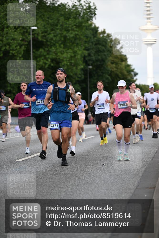 29.06.2025 - hella hamburg halbmarathon Dr. Thomas Lammeyer http://msf.ph/oto/8519614 29.06.2025 10:04:55 Kennedybrücke 1387, 1568, 1611, 2236, 2354, 2363, 3141, 3740, 3983, 4238, 4249, 4616, 4708, 4945, 5033, 5418, 5870, 6147, 6487, 6531, 6714, 6757, 6835, 7757, 8255, 8478, 8923, 9553, 9555, 10188, 10271, 10705, 10797, 11324 meine-sportfotos.de