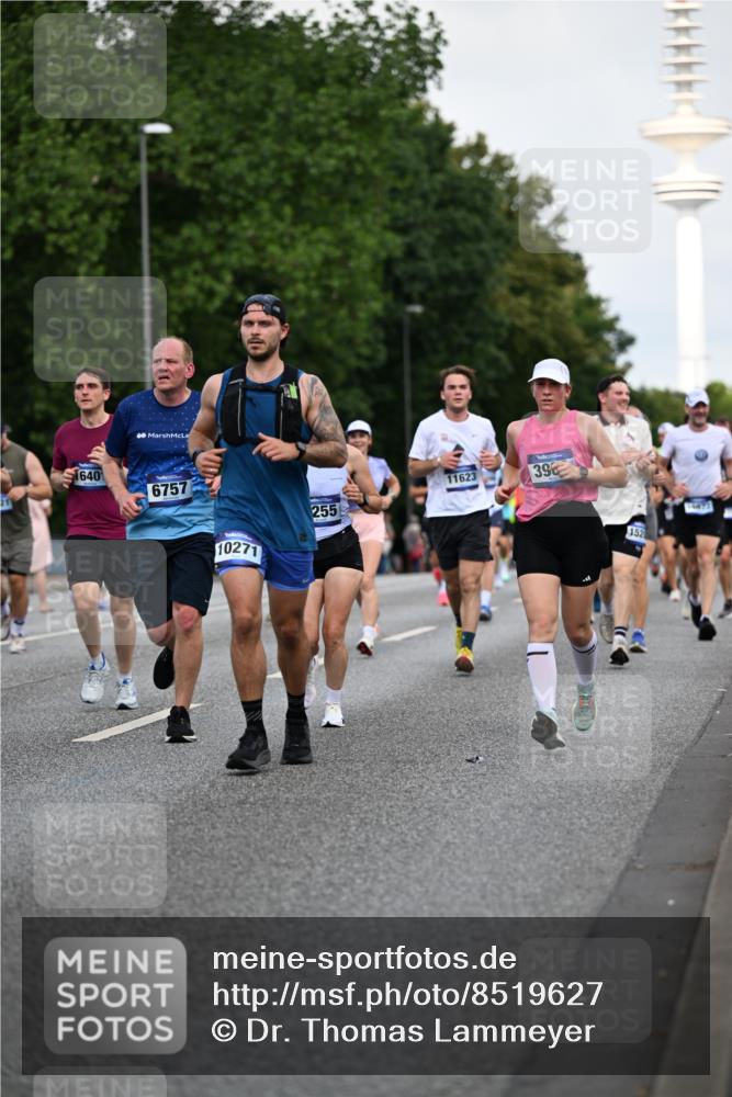 29.06.2025 - hella hamburg halbmarathon Dr. Thomas Lammeyer http://msf.ph/oto/8519627 29.06.2025 10:04:55 Kennedybrücke 1387, 1568, 1611, 2236, 2354, 2363, 3141, 3740, 3983, 4238, 4249, 4616, 4708, 4945, 5033, 5418, 5870, 6147, 6487, 6531, 6714, 6757, 6835, 7757, 8255, 8478, 8923, 9553, 9555, 10188, 10271, 10705, 10797, 11324 meine-sportfotos.de