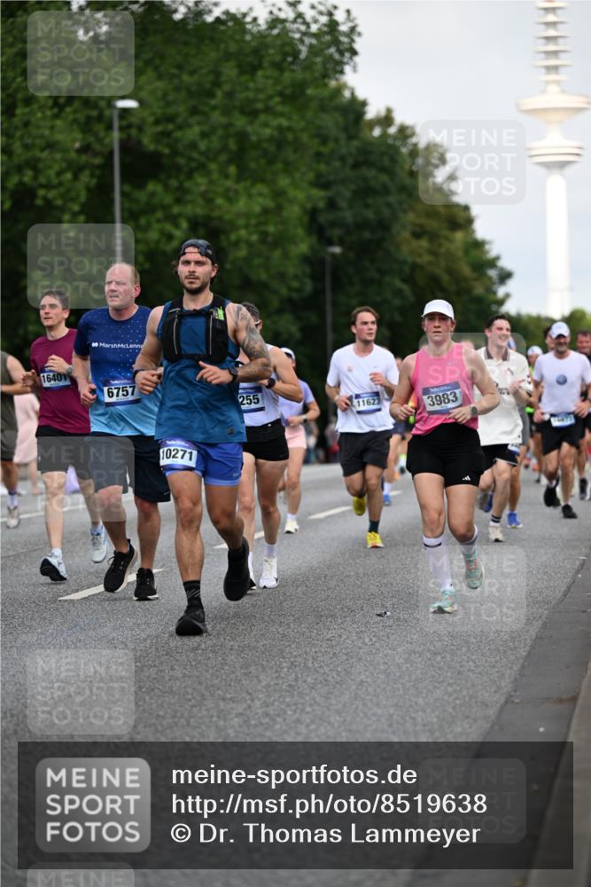 29.06.2025 - hella hamburg halbmarathon Dr. Thomas Lammeyer http://msf.ph/oto/8519638 29.06.2025 10:04:55 Kennedybrücke 1387, 1568, 1611, 2236, 2354, 2363, 3141, 3740, 3983, 4238, 4249, 4616, 4708, 4945, 5033, 5418, 5870, 6147, 6487, 6531, 6714, 6757, 6835, 7757, 8255, 8478, 8923, 9553, 9555, 10188, 10271, 10705, 10797, 11324 meine-sportfotos.de