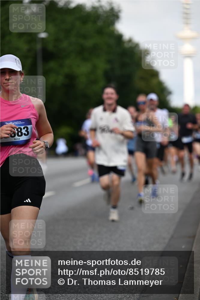 29.06.2025 - hella hamburg halbmarathon Dr. Thomas Lammeyer http://msf.ph/oto/8519785 29.06.2025 10:04:58 Kennedybrücke 1387, 1568, 1611, 2354, 2363, 3141, 3625, 3740, 3983, 4238, 4249, 4708, 4945, 5033, 5870, 6147, 6487, 6531, 6591, 6714, 6757, 6835, 7757, 7759, 7761, 8255, 8478, 8923, 9553, 9555, 10188, 10271, 10705, 11324 meine-sportfotos.de