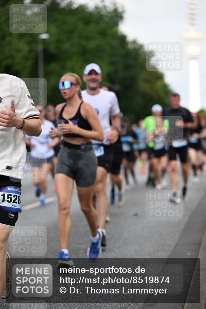 29.06.2025 - hella hamburg halbmarathon Dr. Thomas Lammeyer http://msf.ph/oto/8519874 29.06.2025 10:05:01 Kennedybrücke 1387, 1420, 1568, 1726, 2006, 2354, 2363, 3625, 3740, 3983, 4238, 4249, 4708, 5033, 5870, 6147, 6487, 6531, 6591, 6714, 6757, 6835, 7757, 7759, 7761, 8255, 8326, 8478, 8691, 8923, 10188, 10271, 10705 meine-sportfotos.de