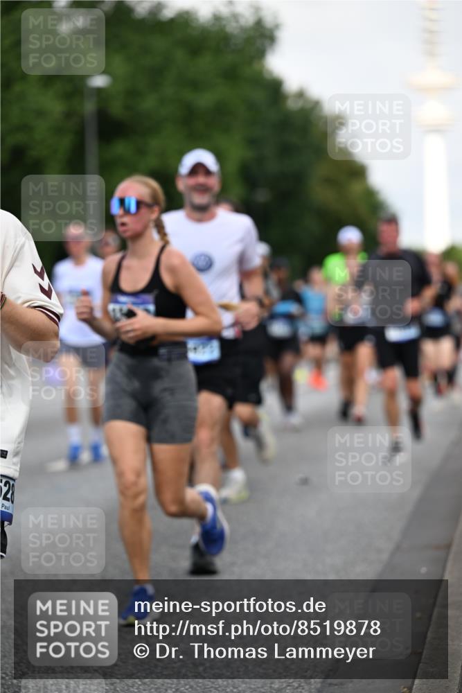 29.06.2025 - hella hamburg halbmarathon Dr. Thomas Lammeyer http://msf.ph/oto/8519878 29.06.2025 10:05:01 Kennedybrücke 1387, 1420, 1568, 1726, 2006, 2354, 2363, 3625, 3740, 3983, 4238, 4249, 4708, 5033, 5870, 6147, 6487, 6531, 6591, 6714, 6757, 6835, 7757, 7759, 7761, 8255, 8326, 8478, 8691, 8923, 10188, 10271, 10705 meine-sportfotos.de