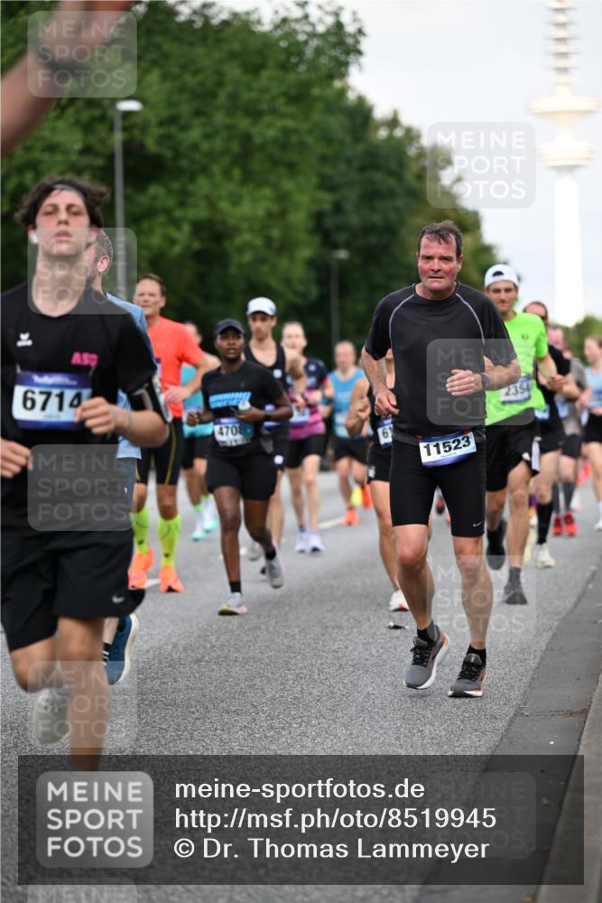 29.06.2025 - hella hamburg halbmarathon Dr. Thomas Lammeyer http://msf.ph/oto/8519945 29.06.2025 10:05:03 Kennedybrücke 1387, 1420, 1726, 2006, 2354, 2363, 3625, 3740, 3983, 4068, 4238, 4249, 4708, 5033, 5870, 6147, 6487, 6531, 6591, 6714, 6757, 6835, 7757, 7759, 7761, 8255, 8326, 8478, 8691, 8923, 9124, 9932, 10188, 10271, 10383, 10705 meine-sportfotos.de
