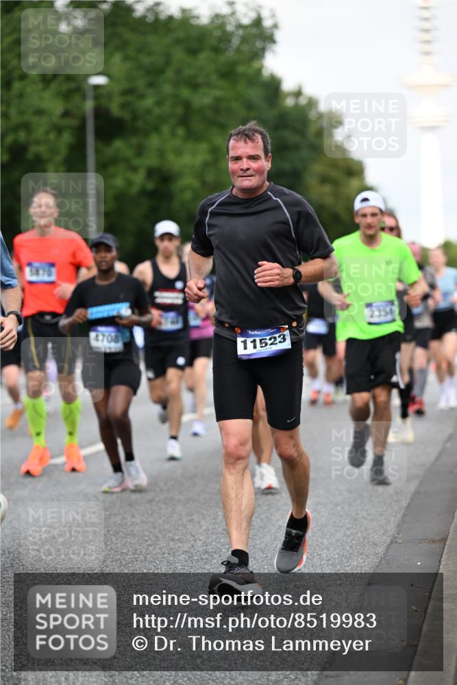 29.06.2025 - hella hamburg halbmarathon Dr. Thomas Lammeyer http://msf.ph/oto/8519983 29.06.2025 10:05:03 Kennedybrücke 1387, 1420, 1726, 2006, 2354, 2363, 3625, 3740, 3983, 4068, 4238, 4249, 4708, 5033, 5870, 6147, 6487, 6531, 6591, 6714, 6757, 6835, 7757, 7759, 7761, 8255, 8326, 8478, 8691, 8923, 9124, 9932, 10188, 10271, 10383, 10705 meine-sportfotos.de