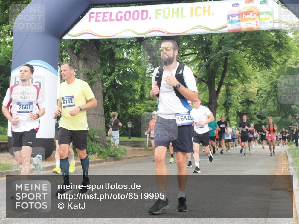 29.06.2025 - hella hamburg halbmarathon KatJ http://msf.ph/oto/8519995 29.06.2025 10:49:28 Zwischen KM18-KM19 1147, 1184, 2661, 3625, 5058, 5379, 6142 meine-sportfotos.de