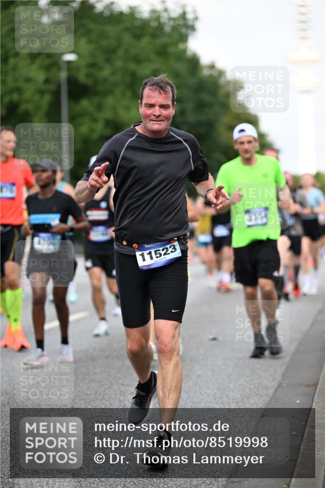 29.06.2025 - hella hamburg halbmarathon Dr. Thomas Lammeyer http://msf.ph/oto/8519998 29.06.2025 10:05:04 Kennedybrücke 1387, 1420, 1726, 2006, 2354, 2363, 3625, 3740, 3983, 4068, 4238, 4249, 4708, 5870, 6147, 6487, 6531, 6591, 6714, 6757, 6835, 7757, 7759, 7761, 8255, 8326, 8478, 8691, 8923, 9124, 9932, 10271, 10383, 10705 meine-sportfotos.de