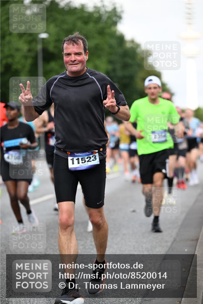 29.06.2025 - hella hamburg halbmarathon Dr. Thomas Lammeyer http://msf.ph/oto/8520014 29.06.2025 10:05:04 Kennedybrücke 1387, 1420, 1726, 2006, 2354, 2363, 3625, 3740, 3983, 4068, 4238, 4249, 4708, 5870, 6147, 6487, 6531, 6591, 6714, 6757, 6835, 7757, 7759, 7761, 8255, 8326, 8478, 8691, 8923, 9124, 9932, 10271, 10383, 10705 meine-sportfotos.de