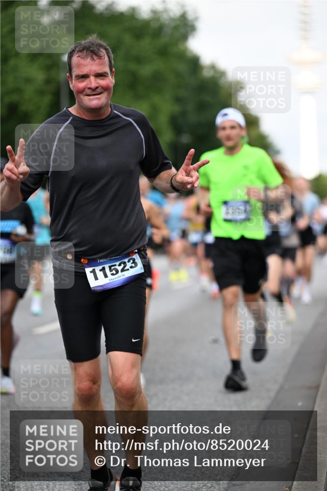 29.06.2025 - hella hamburg halbmarathon Dr. Thomas Lammeyer http://msf.ph/oto/8520024 29.06.2025 10:05:04 Kennedybrücke 1387, 1420, 1726, 2006, 2354, 2363, 3625, 3740, 3983, 4068, 4238, 4249, 4708, 5870, 6147, 6487, 6531, 6591, 6714, 6757, 6835, 7757, 7759, 7761, 8255, 8326, 8478, 8691, 8923, 9124, 9932, 10271, 10383, 10705 meine-sportfotos.de
