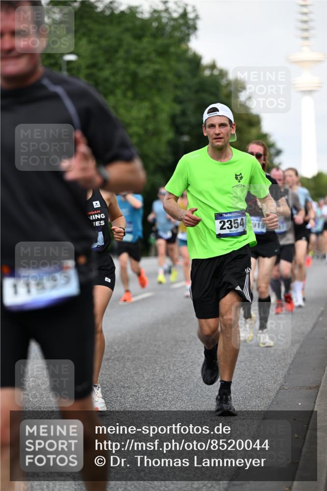 29.06.2025 - hella hamburg halbmarathon Dr. Thomas Lammeyer http://msf.ph/oto/8520044 29.06.2025 10:05:05 Kennedybrücke 1387, 1420, 1726, 2006, 2354, 2363, 3625, 3740, 3983, 4068, 4238, 4249, 4708, 5870, 6147, 6487, 6531, 6591, 6714, 6757, 6835, 6924, 7757, 7759, 7761, 8255, 8326, 8478, 8691, 8923, 9124, 9932, 10271, 10383, 10705 meine-sportfotos.de