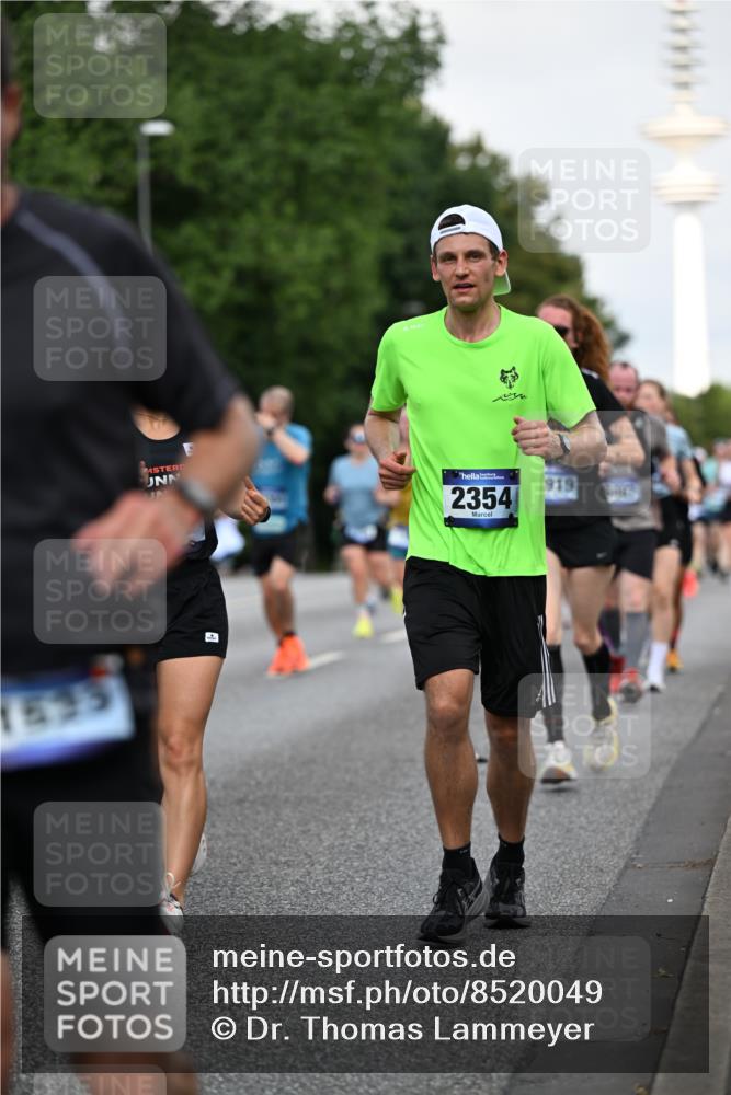 29.06.2025 - hella hamburg halbmarathon Dr. Thomas Lammeyer http://msf.ph/oto/8520049 29.06.2025 10:05:05 Kennedybrücke 1387, 1420, 1726, 2006, 2354, 2363, 3625, 3740, 3983, 4068, 4238, 4249, 4708, 5870, 6147, 6487, 6531, 6591, 6714, 6757, 6835, 6924, 7757, 7759, 7761, 8255, 8326, 8478, 8691, 8923, 9124, 9932, 10271, 10383, 10705 meine-sportfotos.de