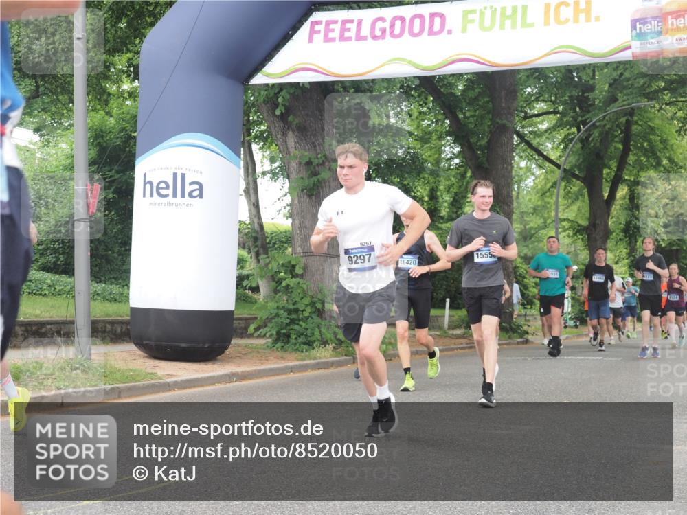 29.06.2025 - hella hamburg halbmarathon KatJ http://msf.ph/oto/8520050 29.06.2025 10:49:30 Zwischen KM18-KM19 1184, 2661, 4511, 5058, 5379, 6142 meine-sportfotos.de