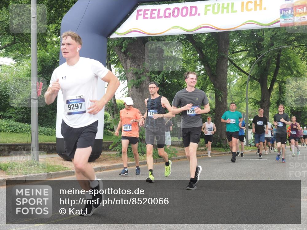 29.06.2025 - hella hamburg halbmarathon KatJ http://msf.ph/oto/8520066 29.06.2025 10:49:31 Zwischen KM18-KM19 1184, 2661, 4511, 5058, 5379, 6142 meine-sportfotos.de