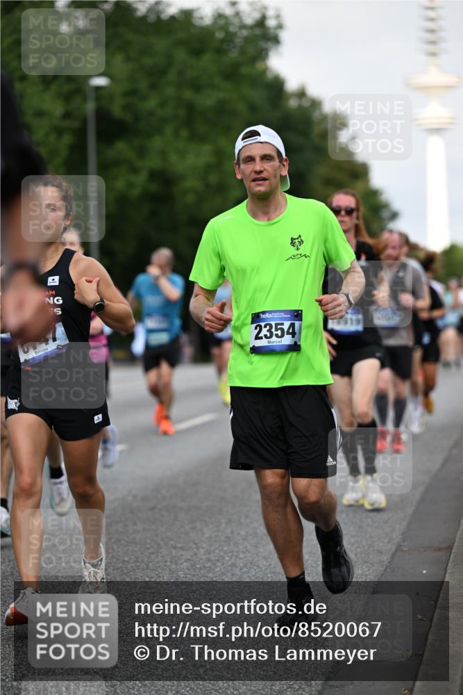 29.06.2025 - hella hamburg halbmarathon Dr. Thomas Lammeyer http://msf.ph/oto/8520067 29.06.2025 10:05:05 Kennedybrücke 1387, 1420, 1726, 2006, 2354, 2363, 3625, 3740, 3983, 4068, 4238, 4249, 4708, 5870, 6147, 6487, 6531, 6591, 6714, 6757, 6835, 6924, 7757, 7759, 7761, 8255, 8326, 8478, 8691, 8923, 9124, 9932, 10271, 10383, 10705 meine-sportfotos.de