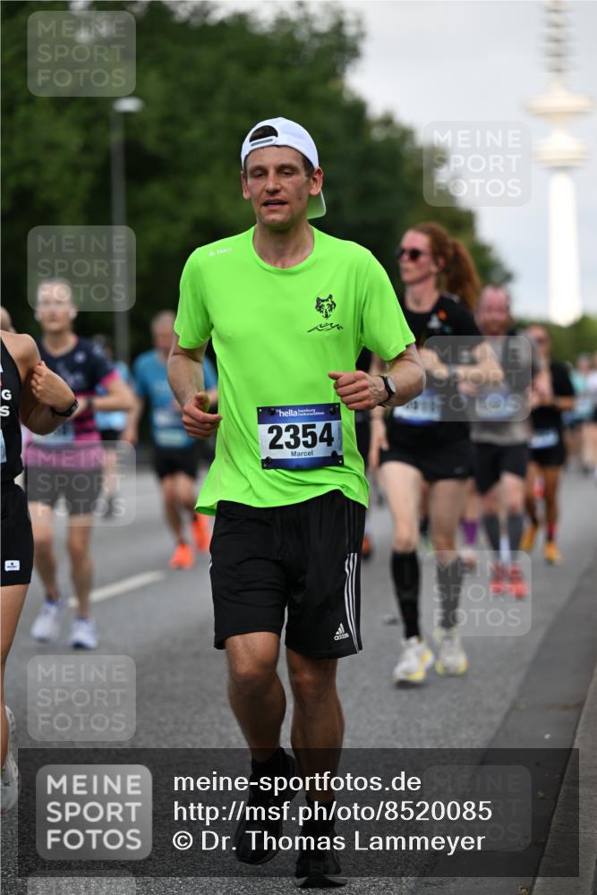 29.06.2025 - hella hamburg halbmarathon Dr. Thomas Lammeyer http://msf.ph/oto/8520085 29.06.2025 10:05:06 Kennedybrücke 1387, 1420, 1726, 2006, 2354, 2363, 2936, 3625, 3740, 3983, 4068, 4238, 4249, 4708, 5870, 6147, 6487, 6531, 6591, 6714, 6757, 6835, 6924, 7757, 7759, 7761, 8255, 8326, 8478, 8691, 8923, 9124, 9932, 10271, 10383, 10705 meine-sportfotos.de
