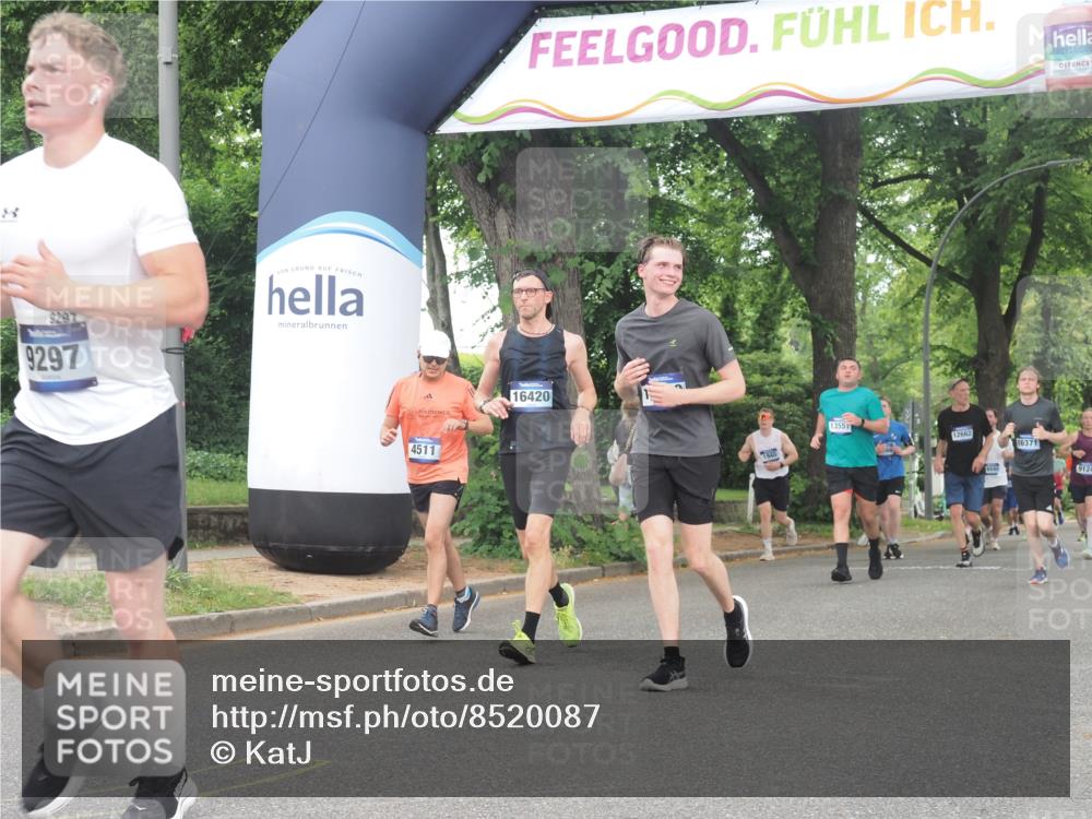 29.06.2025 - hella hamburg halbmarathon KatJ http://msf.ph/oto/8520087 29.06.2025 10:49:31 Zwischen KM18-KM19 1184, 2661, 4511, 5058, 5379, 6142 meine-sportfotos.de