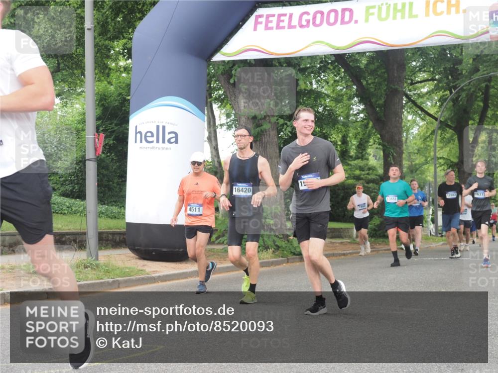 29.06.2025 - hella hamburg halbmarathon KatJ http://msf.ph/oto/8520093 29.06.2025 10:49:31 Zwischen KM18-KM19 1184, 2661, 4511, 5058, 5379, 6142 meine-sportfotos.de