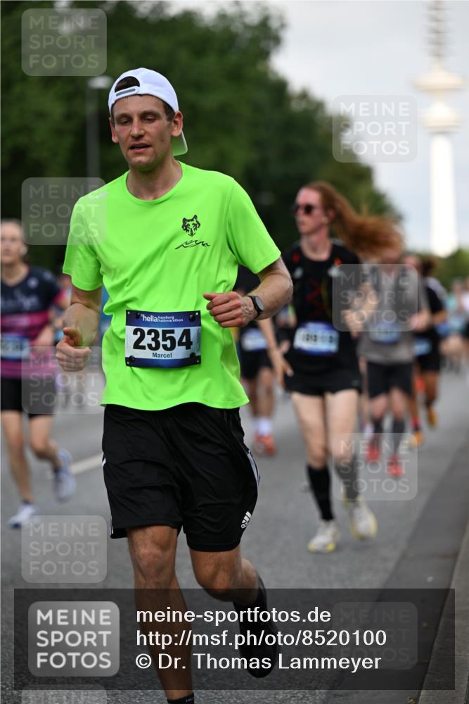 29.06.2025 - hella hamburg halbmarathon Dr. Thomas Lammeyer http://msf.ph/oto/8520100 29.06.2025 10:05:06 Kennedybrücke 1387, 1420, 1726, 2006, 2354, 2363, 2936, 3625, 3740, 3983, 4068, 4238, 4249, 4708, 5870, 6147, 6487, 6531, 6591, 6714, 6757, 6835, 6924, 7757, 7759, 7761, 8255, 8326, 8478, 8691, 8923, 9124, 9932, 10271, 10383, 10705 meine-sportfotos.de