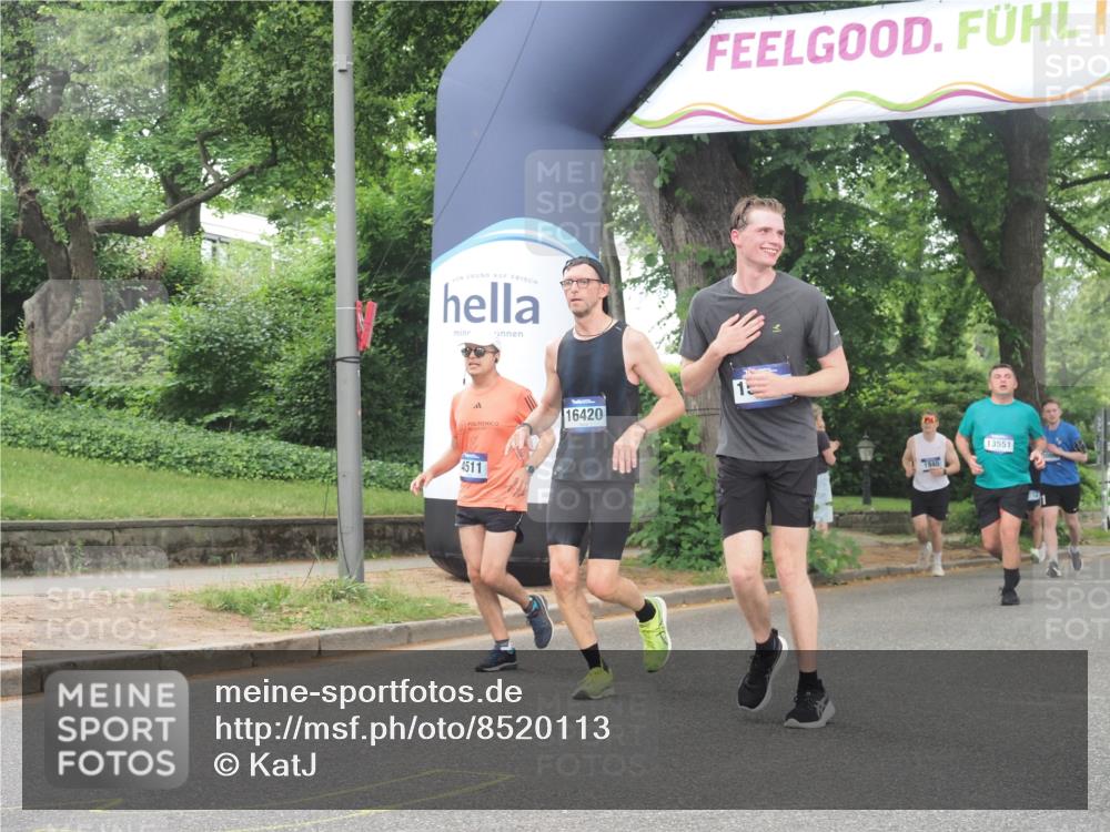 29.06.2025 - hella hamburg halbmarathon KatJ http://msf.ph/oto/8520113 29.06.2025 10:49:32 Zwischen KM18-KM19 1184, 2661, 4511, 5058, 6142, 7869 meine-sportfotos.de