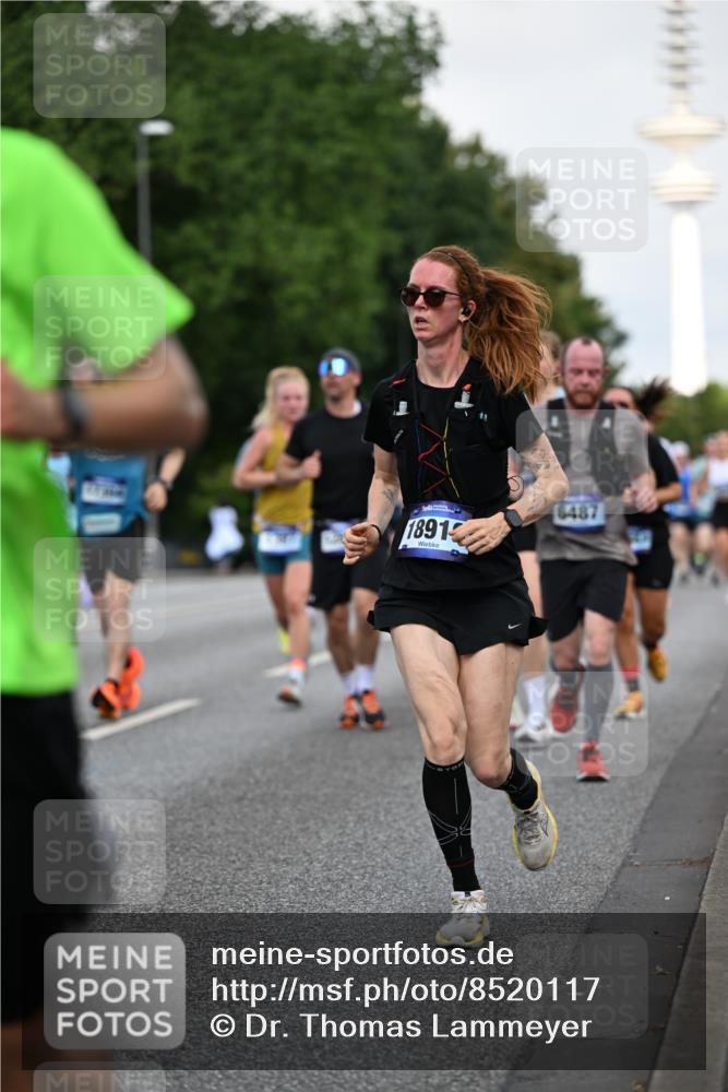 29.06.2025 - hella hamburg halbmarathon Dr. Thomas Lammeyer http://msf.ph/oto/8520117 29.06.2025 10:05:07 Kennedybrücke 1387, 1420, 1726, 2006, 2354, 2363, 2936, 3625, 3740, 3983, 4068, 4238, 4249, 4319, 4708, 5870, 6147, 6487, 6531, 6591, 6714, 6757, 6835, 6924, 7757, 7759, 7761, 8046, 8255, 8326, 8478, 8691, 8923, 9124, 9932, 10271, 10383, 10705 meine-sportfotos.de